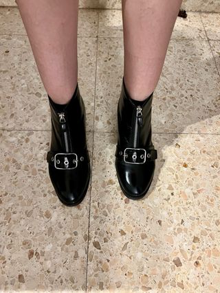 Botines negros hebilla y cremallera