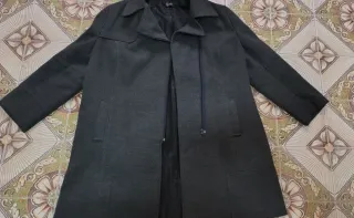 Cappotto nero con zip laterale taglia 52