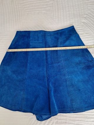 Minifalda pantalón ante, piel azul, Salambo Ibiza