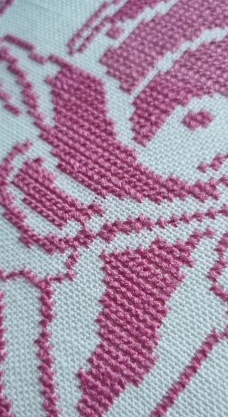 Cojín Pato Donald Bordado Rosa