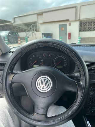 Volkswagen Golf 2003