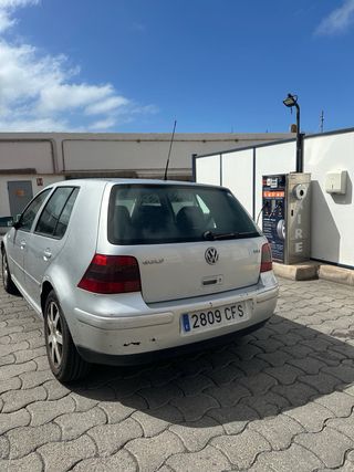 Volkswagen Golf 2003