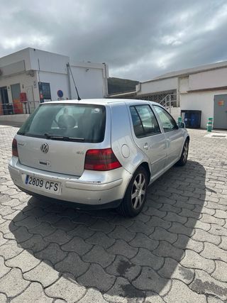 Volkswagen Golf 2003