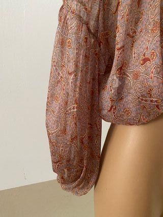 Blusa con estampado paisley de Zara