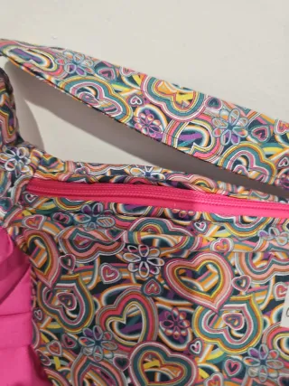 Bolso de mano volantes hecho a mano