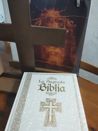 La Sagrada Biblia