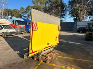 Plataforma Elevadora DHOLLANDIA año 2017, 1500kgs