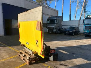 Plataforma Elevadora DHOLLANDIA año 2017, 1500kgs