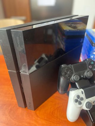 Consola PS4 Negra + 2 Mandos + Auriculares + Juego