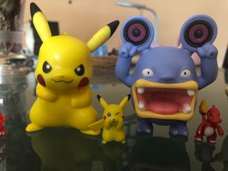 Lote 12 figuras Pokemon
