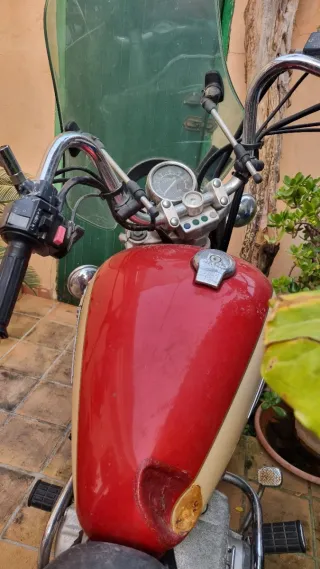 Moto Yamaha 250