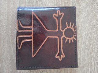 Cartera de piel artesanal con diseño