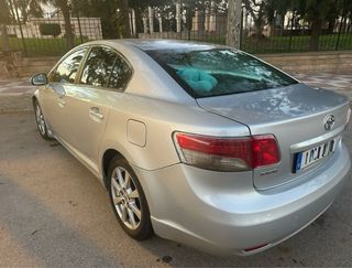 Toyota Avensis 2009