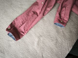 Camisa rosa cuello mao manga larga