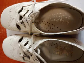 Zapatos piel niño talla 28 beis (paje)