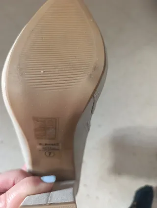 Botín beige con pedrería Talla 37