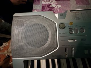 Teclado Casio CTK-800 + Adaptador y Atril
