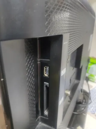 TV Samsung 24 PULGADAS Negra