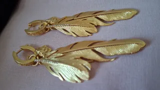 Pendientes plumas Versace dorados