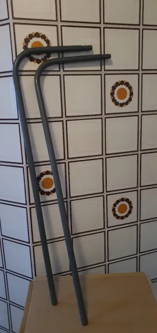 Estructuras metálicas grises