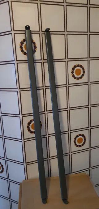 Estructuras metálicas grises