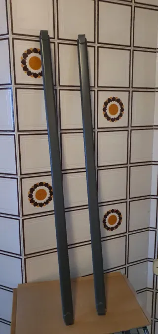 Estructuras metálicas grises