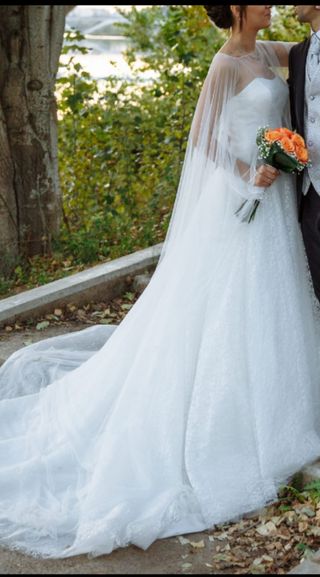 Vestido de novia con velo