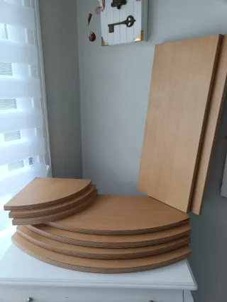 Scaffali in legno con finitura in faggio naturale (9 pz)