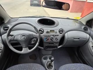Toyota Yaris 2003
