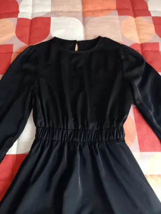 Vestido negro manga larga