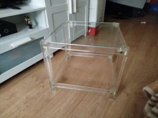 Mesa auxiliar acrílico transparente