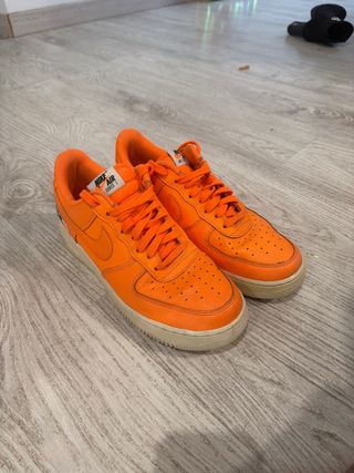 Nike Air Force 1 '07 Low Naranja