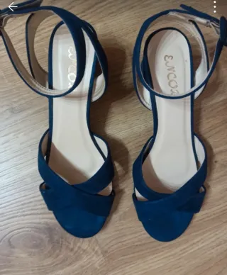 Sandalias de tacón azul marino
