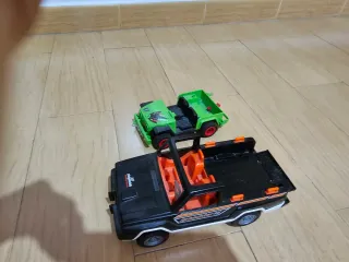 2 Coches de Juguete Camión y Todoterreno