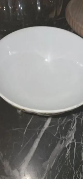 Bombonera de porcelana