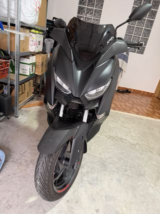 Yamaha Xmax 125 Negra/Gris