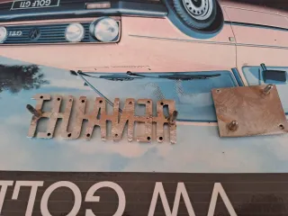Insignias Renault 8