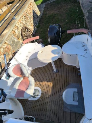 Embarcación Quicksilver 4'70, con remolque