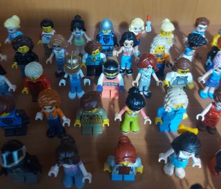 65 Figuras de Lego Friends/Lego Girls.