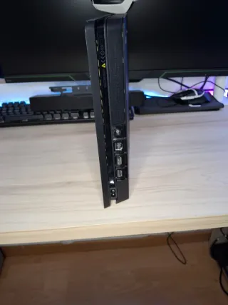 Consola PS4 Slim Negra