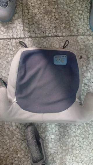 cada unidad 8€ y el ultimo con respaldo 15€