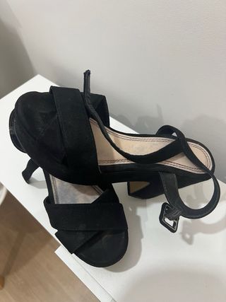 Tacones negros plataforma
