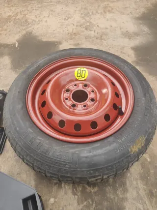 Rueda de repuesto y kit Fiat Punto