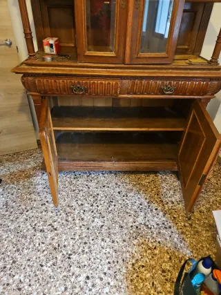 Mueble antiguo siglo XIX madera y cristal