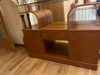 Mueble del recibidor, con cristal incluido