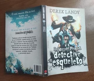 Detective Esqueleto – Skulduggery Pleasant