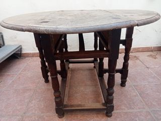 Mesa de ala antigua de madera