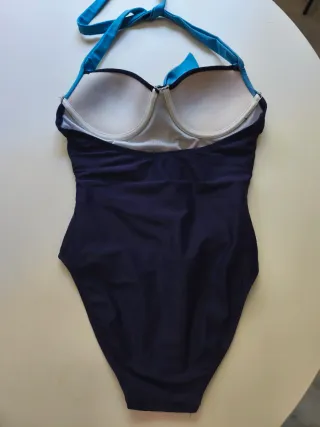 Bañador azul con lazo
