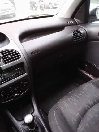Peugeot 206 2003