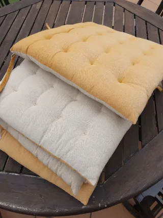 4 Cuscini per sedia bicolore (beige e giallo)